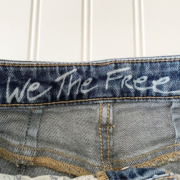 We The Free Button Fly Cut Off Jean Shorts - Size 24 - Picture 4 of 6